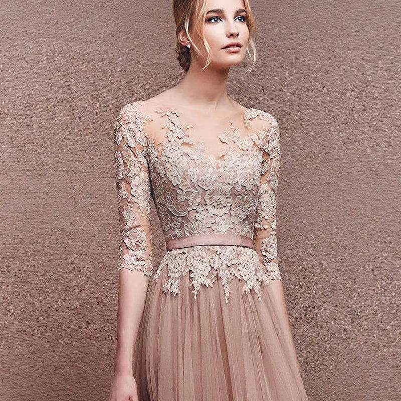Elegant Scoop Neckline Tulle Dress - Lace Appliqué & High Split - Buy Center UK