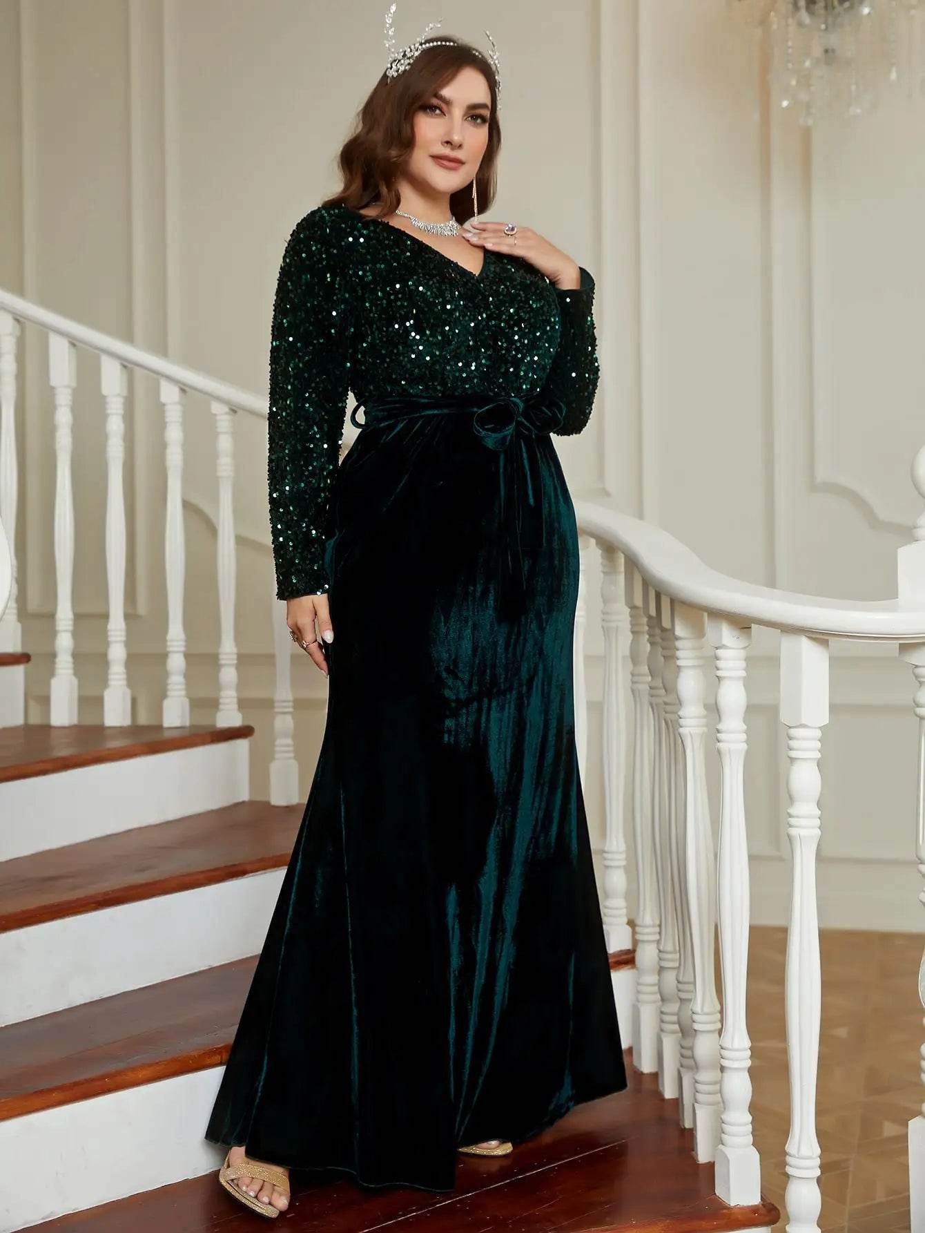 Wow! Plus Size Bridal Gown - Velvet Long Sleeves & Slimming Fit - Buy Center UK