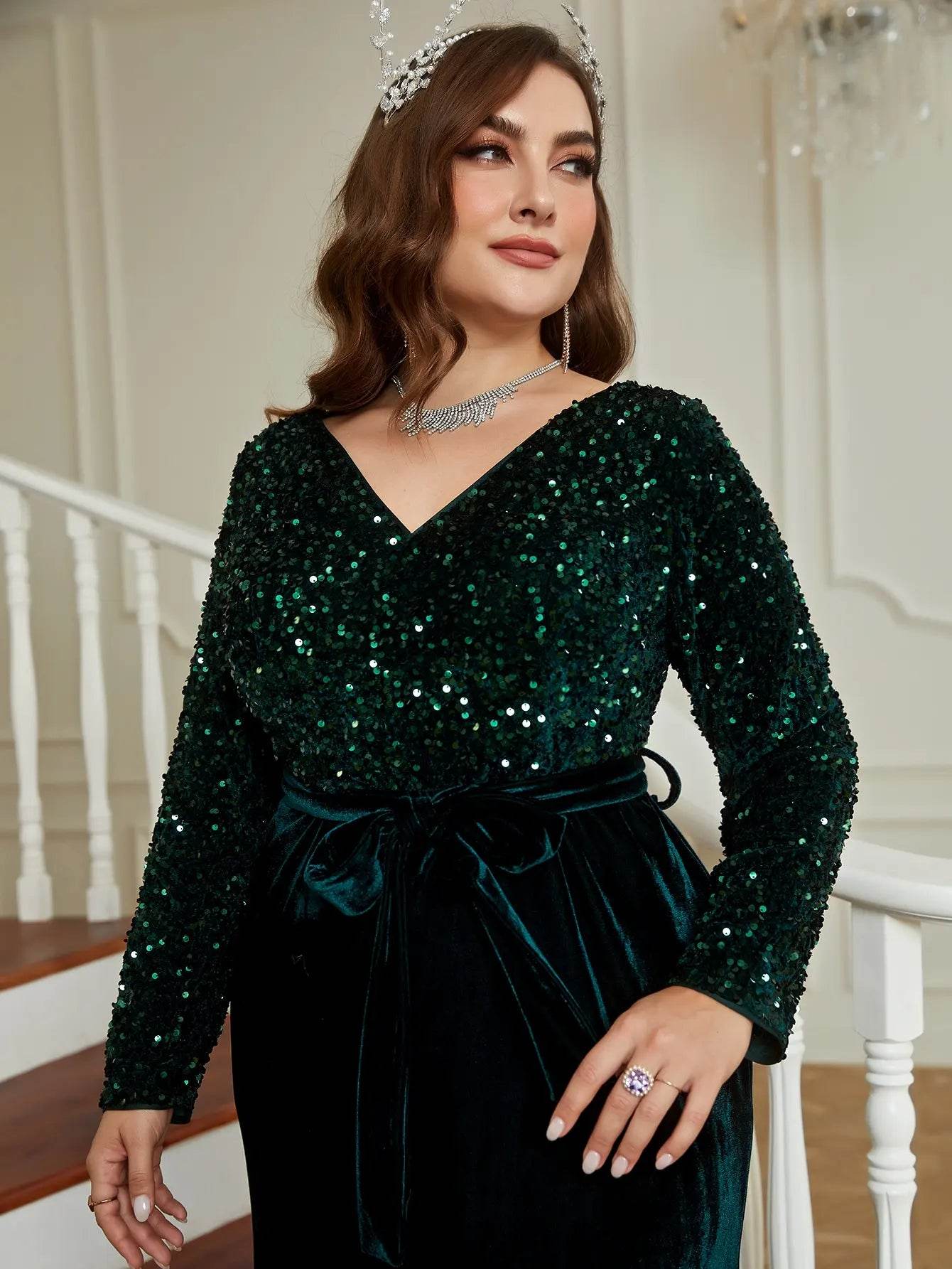 Wow! Plus Size Bridal Gown - Velvet Long Sleeves & Slimming Fit - Buy Center UK