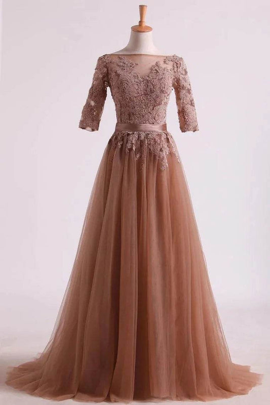 Buy Center Elegant Backless Lace Maxi Gown - Perfect for Weddings - Buy Center UK