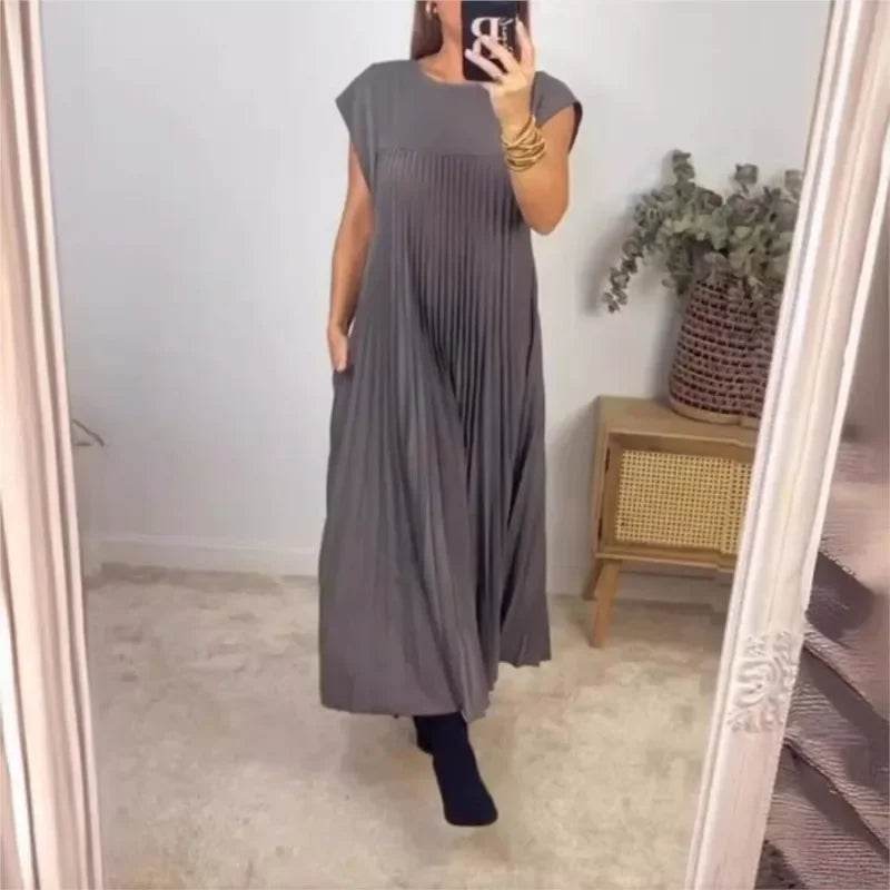 Buy Center Women's Sleeveless Maxi Dress - Loose, Pleated & Chic - Buy Center UK
