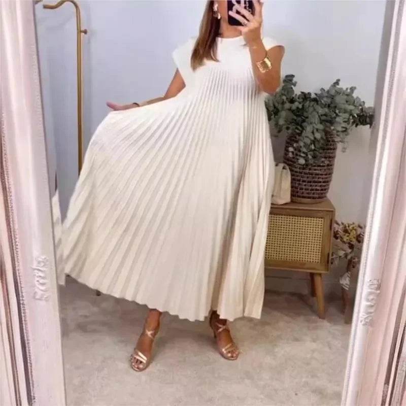 Buy Center Women's Sleeveless Maxi Dress - Loose, Pleated & Chic - Buy Center UK